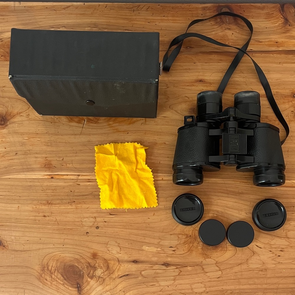 Beautiful Vintage Bushnell Field Binoculars with Case